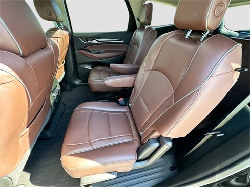 Used 2018 Buick Enclave Avenir image 25