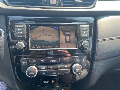 Used 2020 Nissan Rogue SL image 18