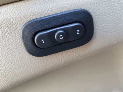 Used 2018 Jeep Grand Cherokee Overland image 25