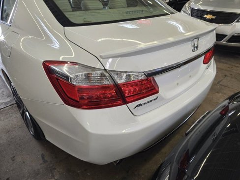 Used 2014 Honda Accord Touring image 26