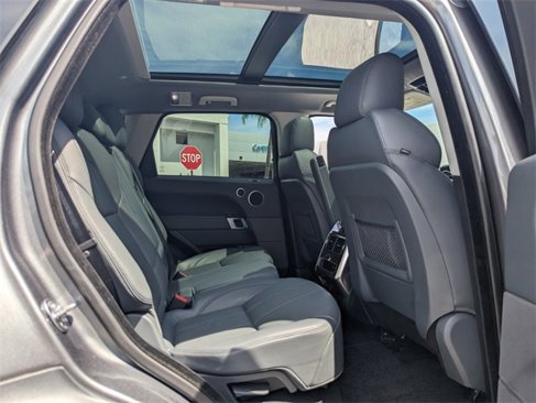 Used 2014 Land Rover Range Rover Sport HSE image 14