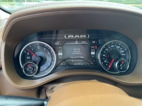 Used 2022 RAM 1500 Laramie image 30