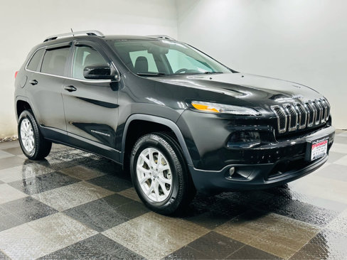 Used 2015 Jeep Cherokee Latitude w/ Comfort/Convenience Group image 3