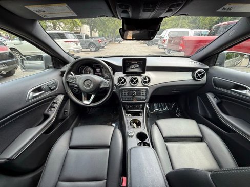 Used 2016 Mercedes-Benz GLA 250 4MATIC image 6