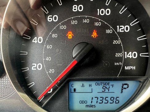 Used 2013 Toyota RAV4 LE image 14