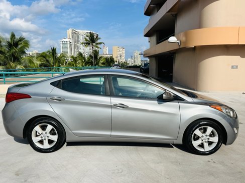 Used 2013 Hyundai Elantra GLS w/ Preferred Pkg image 8