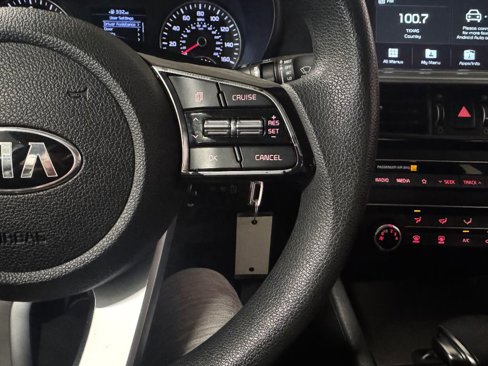 Used 2020 Kia Optima LX image 23