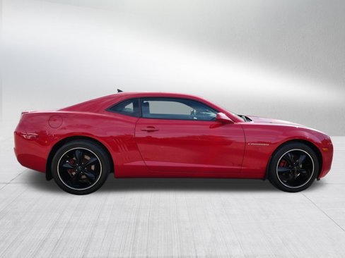 Used 2010 Chevrolet Camaro LT w/ RS Package image 8