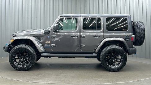Used 2024 Jeep Wrangler Unlimited w/ Convenience Group image 2