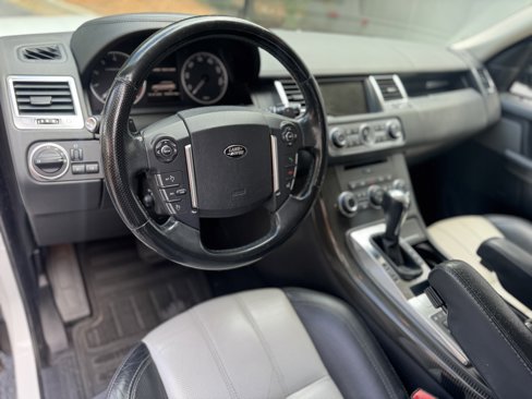 Used 2013 Land Rover Range Rover Sport Supercharged image 17