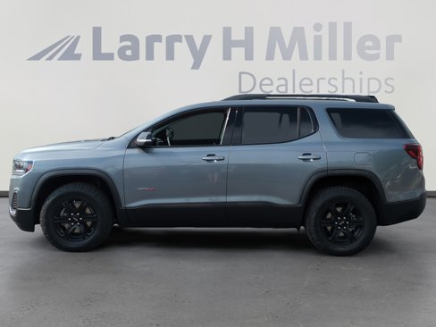 Used 2022 GMC Acadia AT4 w/ Preferred Package image 2