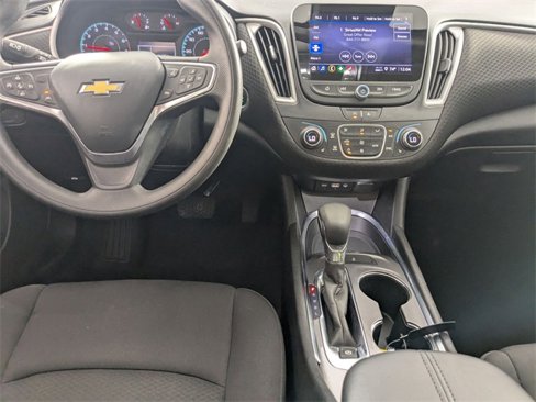 Used 2023 Chevrolet Malibu LT image 25