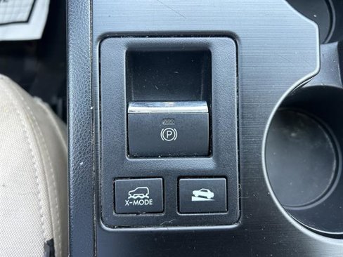Used 2018 Subaru Outback 2.5i Premium image 23