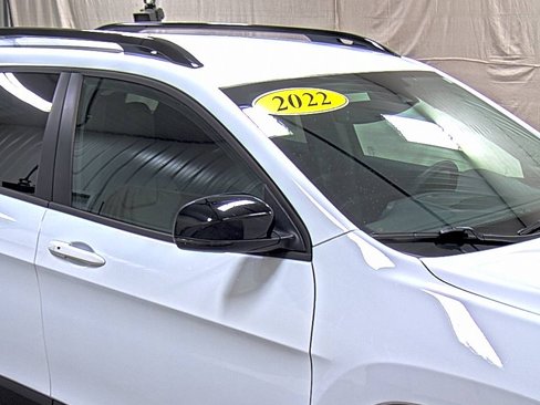 Used 2022 Jeep Cherokee Latitude Lux image 15