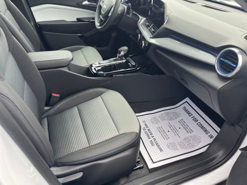 New 2025 Chevrolet Trax LT image 29