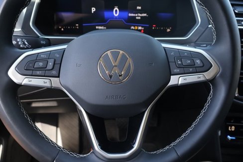 Used 2022 Volkswagen Tiguan SE image 20