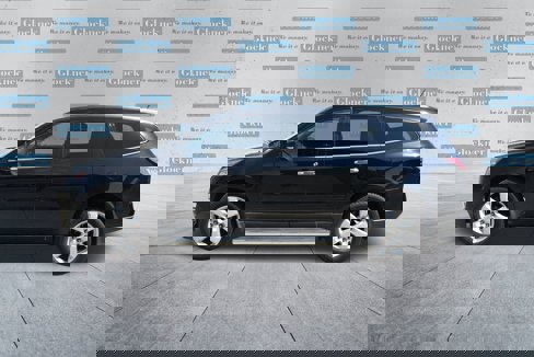 Used 2017 Chevrolet Traverse LT w/ Style and Technology Package image 17