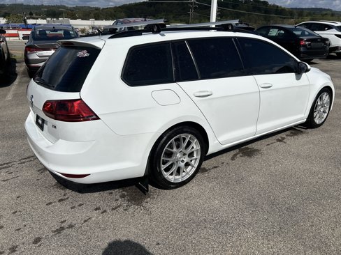 Used 2015 Volkswagen Golf S image 7