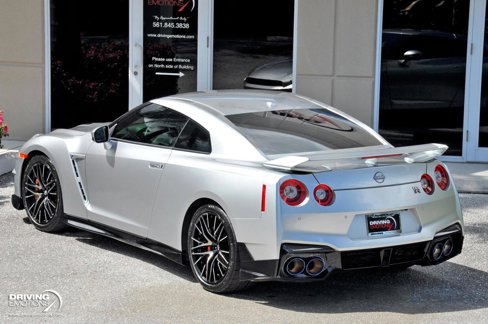 Used 2024 Nissan GT-R Premium w/ Floor Mat Package image 28