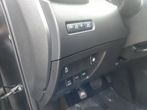Used 2018 Nissan Rogue S image 12