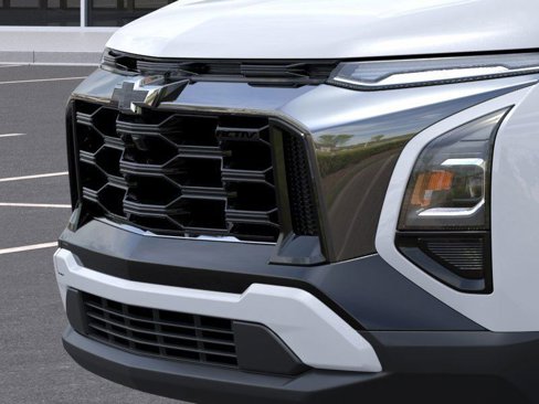 New 2026 Chevrolet Equinox ACTIV w/ LPO, Floor Liner Package image 13