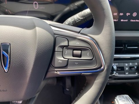 New 2025 Buick Envista Sport Touring w/ Convenience I Package image 16