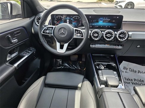 Certified 2021 Mercedes-Benz GLB 250 w/ Premium Package image 9
