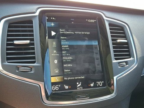 Used 2020 Volvo XC90 T6 Momentum w/ Protection Package Premier image 16