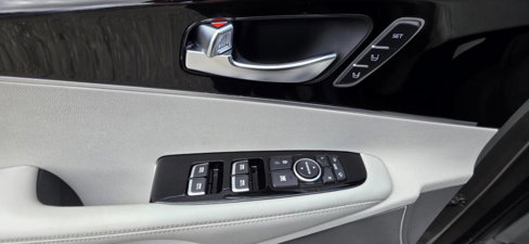 Used 2019 Kia Sorento SX w/ SX Touring Package image 25