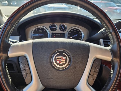 Used 2014 Cadillac Escalade ESV Premium image 22