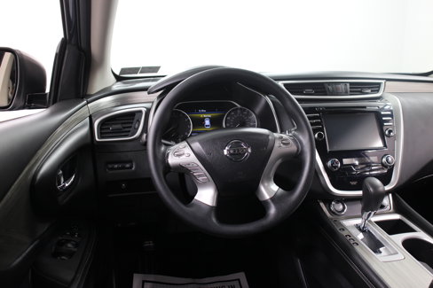 Used 2018 Nissan Murano S image 16