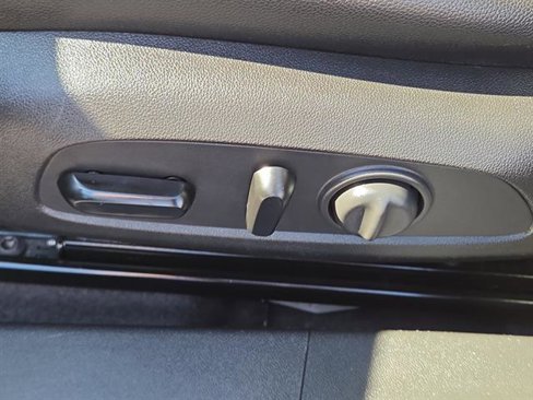 Used 2017 Chevrolet Malibu LT w/ Leather Package image 14