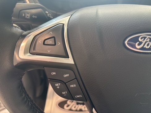 Used 2024 Ford Edge SEL image 18