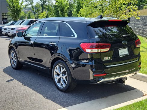 Used 2018 Kia Sorento SX image 12