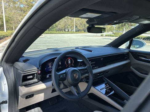 New 2025 Porsche Macan Electric image 12