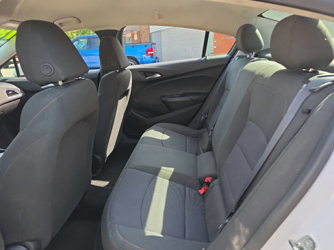 Used 2018 Chevrolet Cruze LS image 13