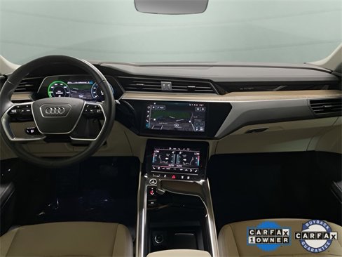 Used 2021 Audi e-tron Premium Plus w/ Premium Plus Package image 12