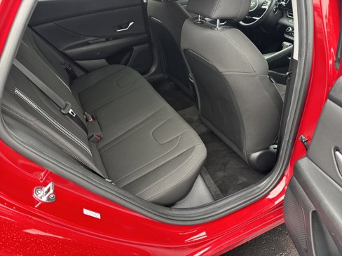 Used 2023 Hyundai Elantra SEL w/ Convenience Package image 21