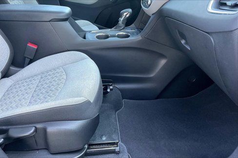 Used 2023 Chevrolet Equinox LT w/ Driver Convenience Package image 21