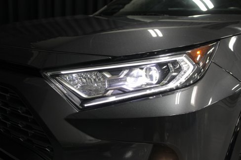 Used 2019 Toyota RAV4 XSE image 15