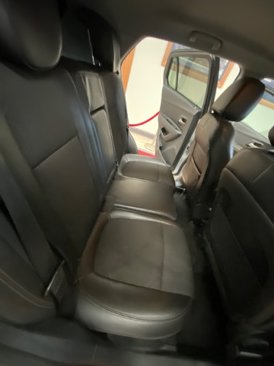 Used 2020 Chevrolet Trax LT w/ LT Convenience Package image 16
