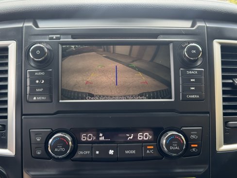 Used 2019 Nissan Titan SV w/ SV Convenience Package image 23