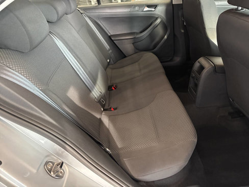 Used 2013 Volkswagen Jetta S image 31
