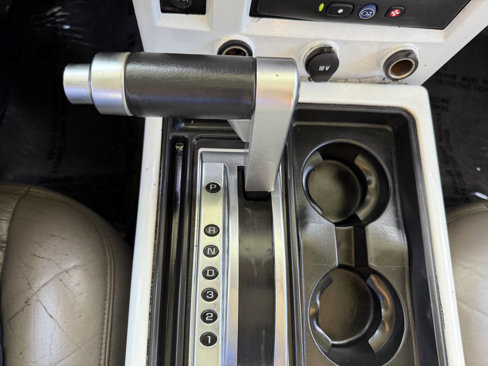 Used 2003 HUMMER H2 w/ Preferred Equipment Group image 27