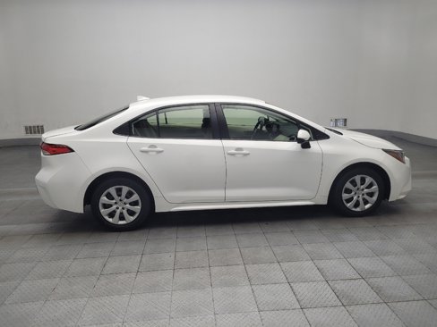 Used 2022 Toyota Corolla LE image 10