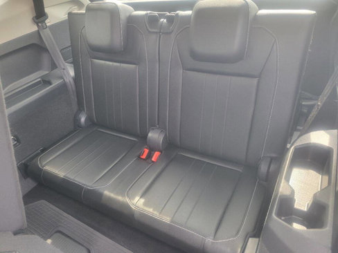 Used 2023 Volkswagen Tiguan SE image 19