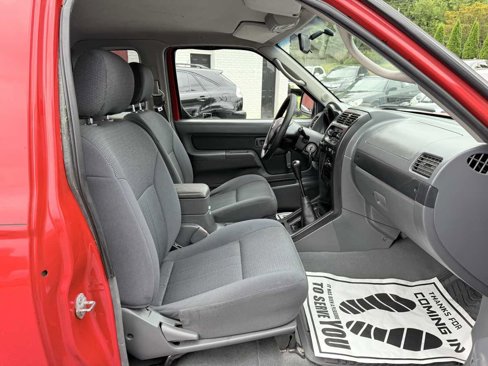 Used 2002 Nissan Frontier XE image 9