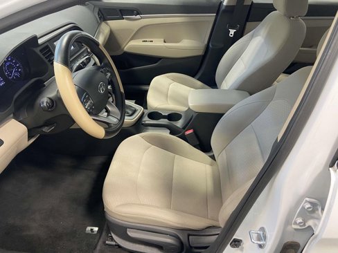 Used 2019 Hyundai Elantra SE image 13