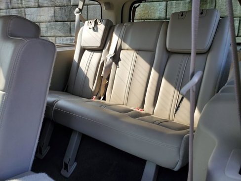 Used 2015 Lincoln Navigator L 4WD image 34