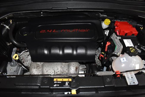 Certified 2019 Jeep Renegade Latitude w/ Cold Weather Group image 11